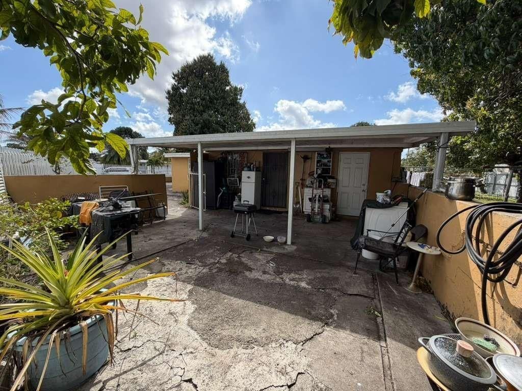 9590 NW 33rd Avenue, Miami, FL 33147 Photo