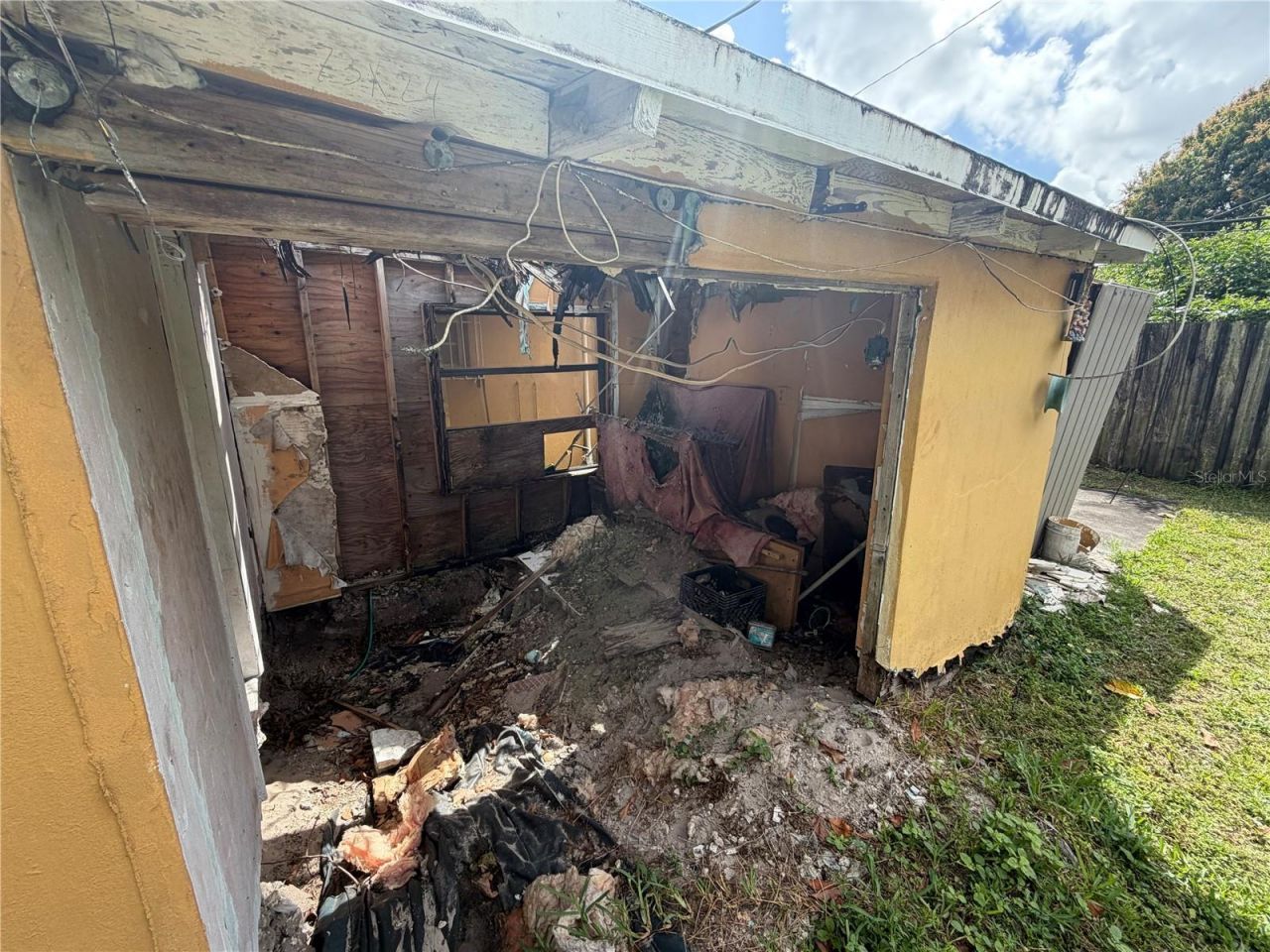 9590 NW 33rd Avenue, Miami, FL 33147 Photo