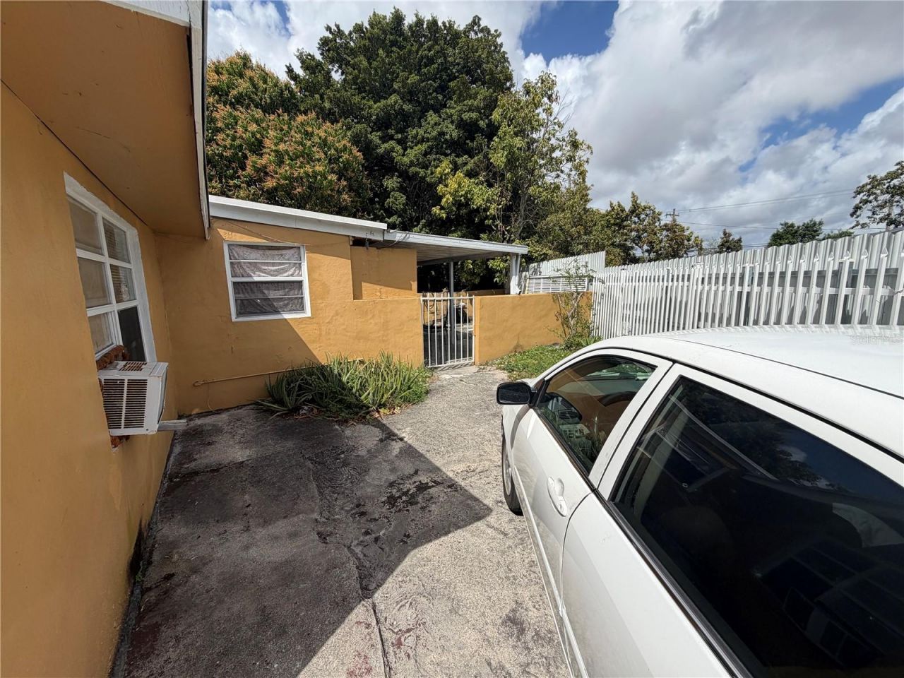 9590 NW 33rd Avenue, Miami, FL 33147 Photo