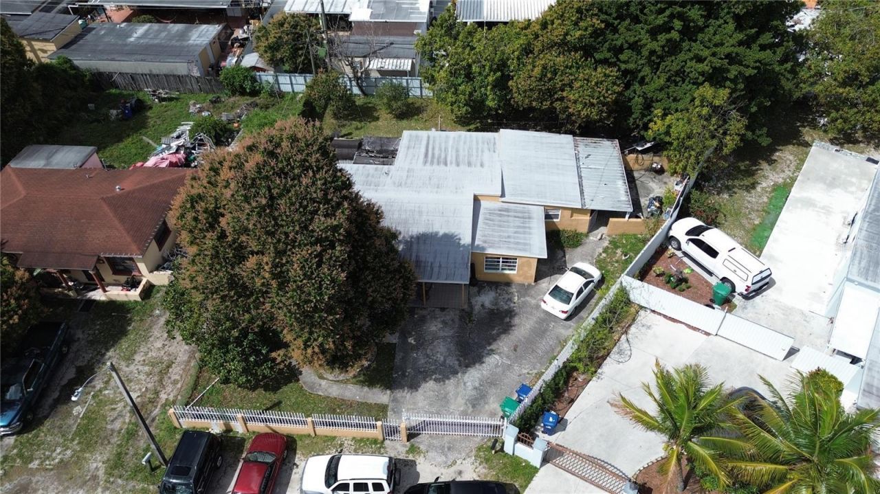 9590 NW 33rd Avenue, Miami, FL 33147 Photo