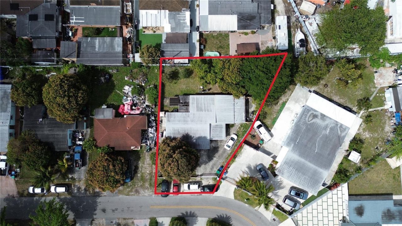 9590 NW 33rd Avenue, Miami, FL 33147 Photo