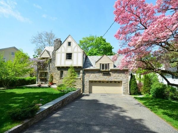 566 N Columbus Avenue , Mount Vernon, NY 10552