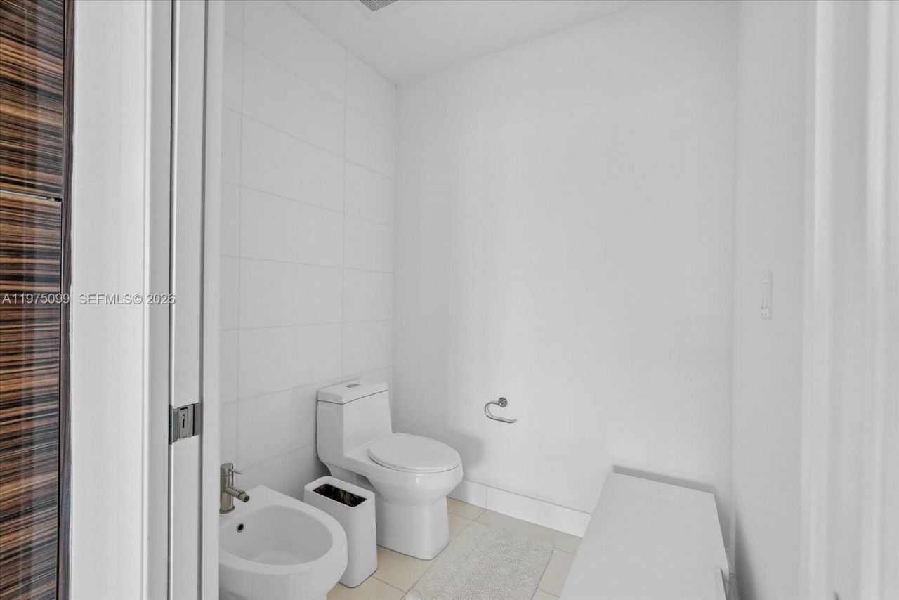 2020 N Bayshore Dr , Unit 605, Miami, FL 33137 Photo