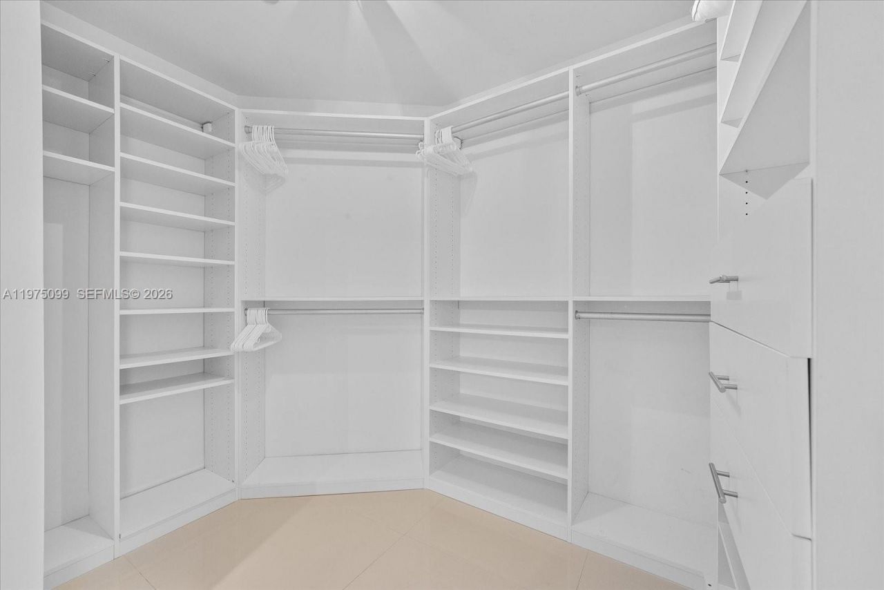 2020 N Bayshore Dr , Unit 605, Miami, FL 33137 Photo