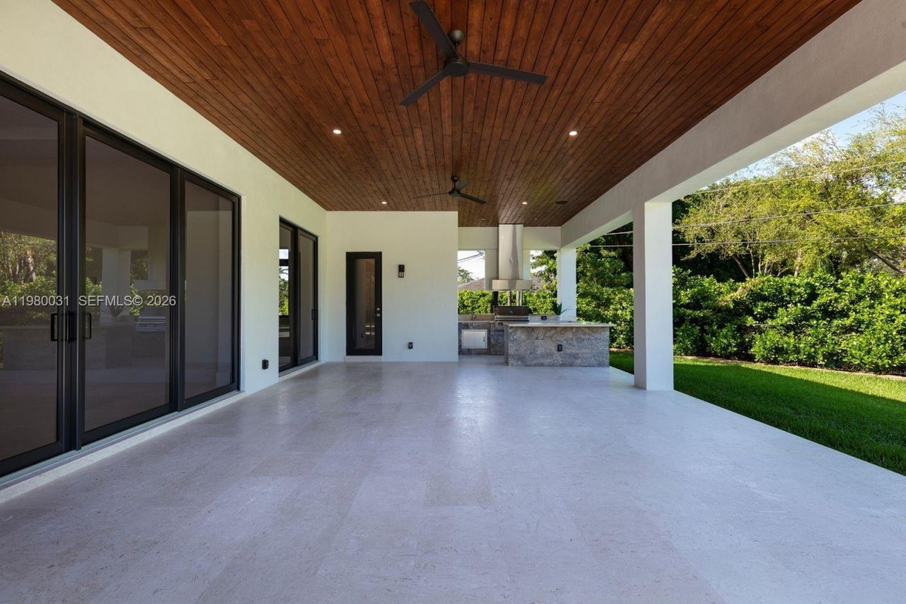 6065 SW 109th St , Pinecrest, FL 33156 Photo