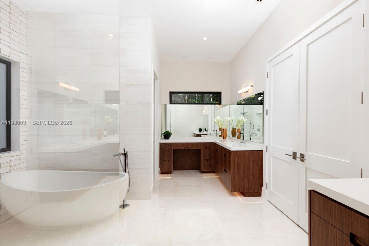 6065 SW 109th St , Pinecrest, FL 33156 Photo