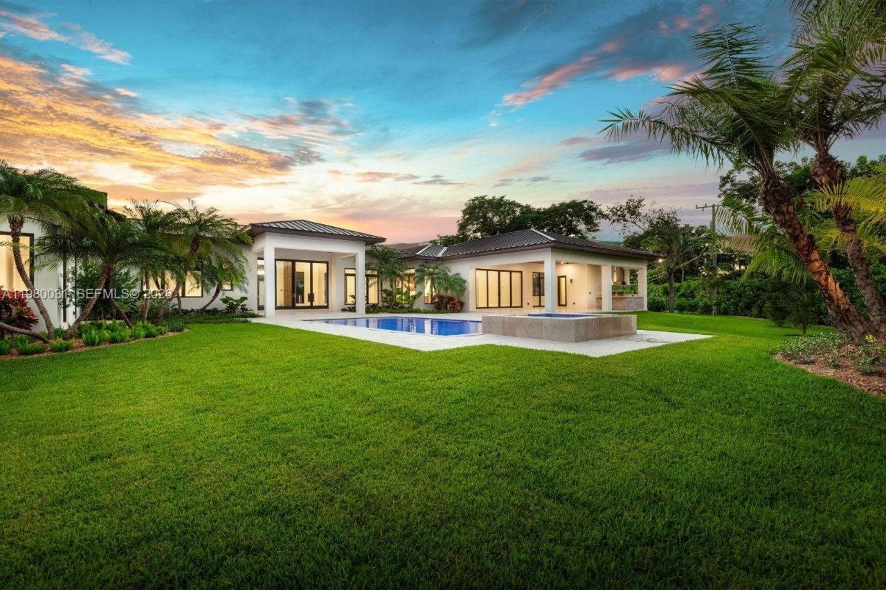 6065 SW 109th St , Pinecrest, FL 33156 Photo