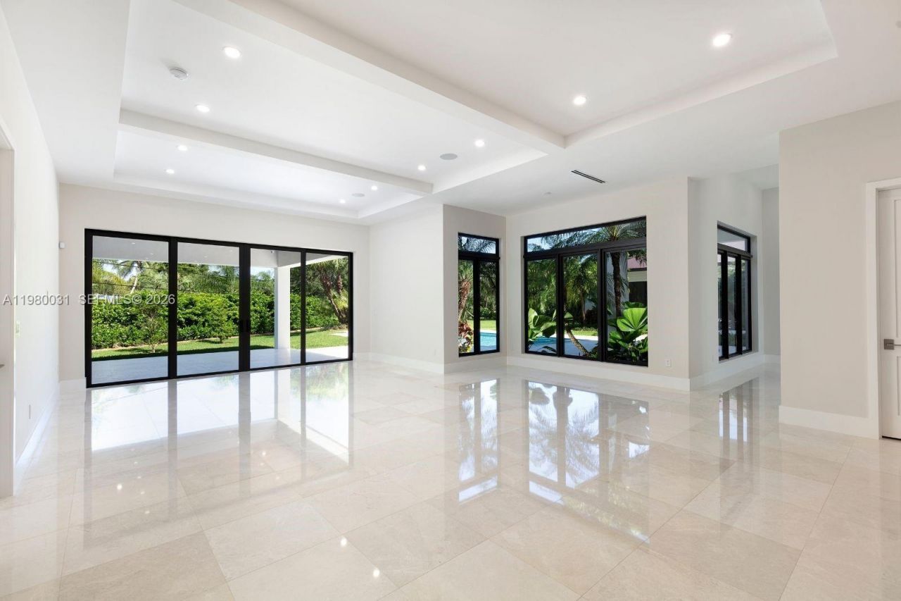 6065 SW 109th St , Pinecrest, FL 33156 Photo