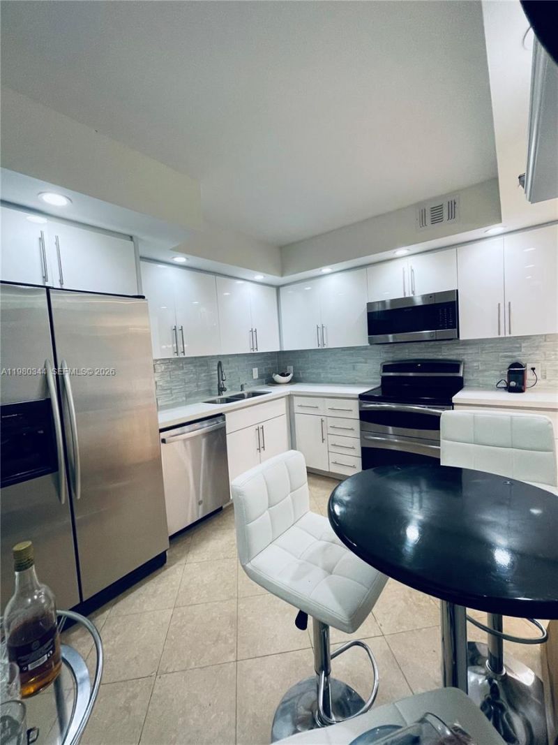 11113 Biscayne Blvd , Unit 553, Miami, FL 33181 Photo