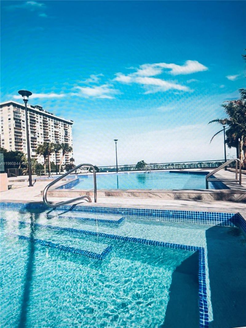 11113 Biscayne Blvd , Unit 553, Miami, FL 33181 Photo