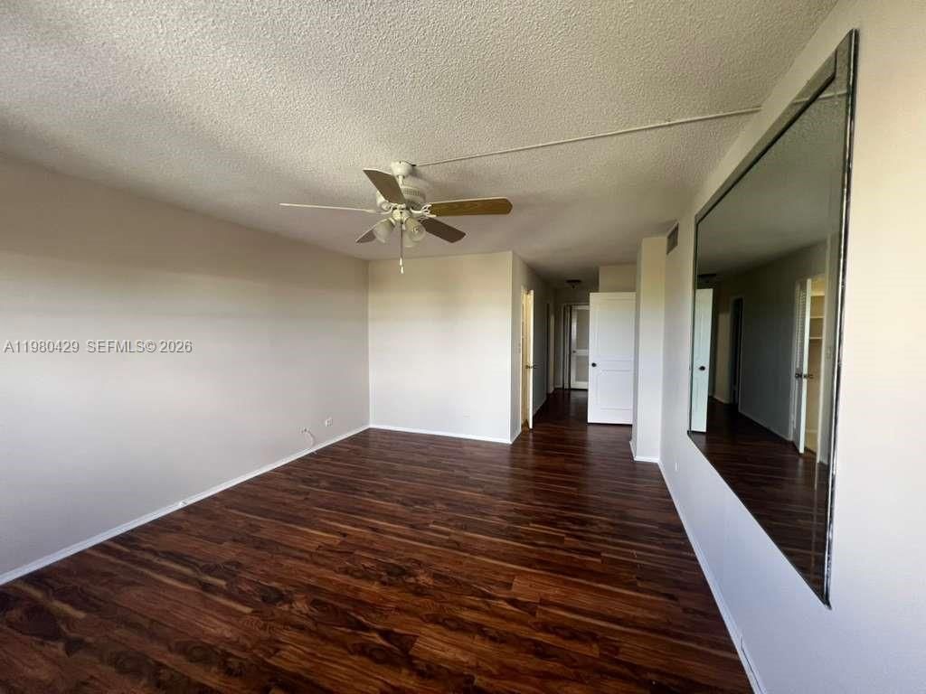 800 NE 195th St , Unit 501, Miami, FL 33179 Photo