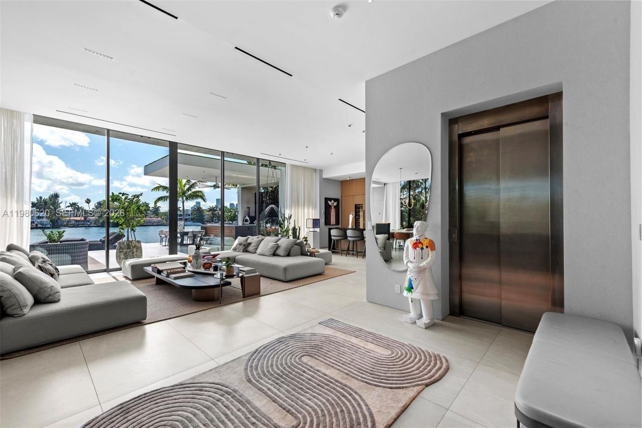 310 S Hibiscus Dr, Miami Beach, FL 33139 Photo
