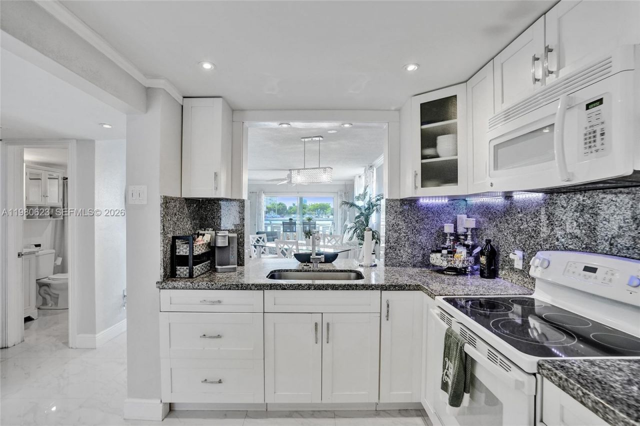 1889 S Ocean Dr , Unit 114, Hallandale Beach, FL 33009 Photo