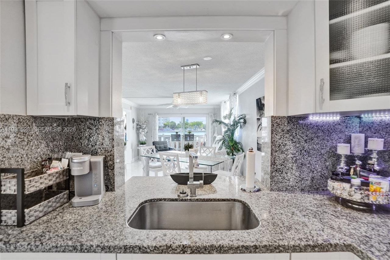 1889 S Ocean Dr , Unit 114, Hallandale Beach, FL 33009 Photo