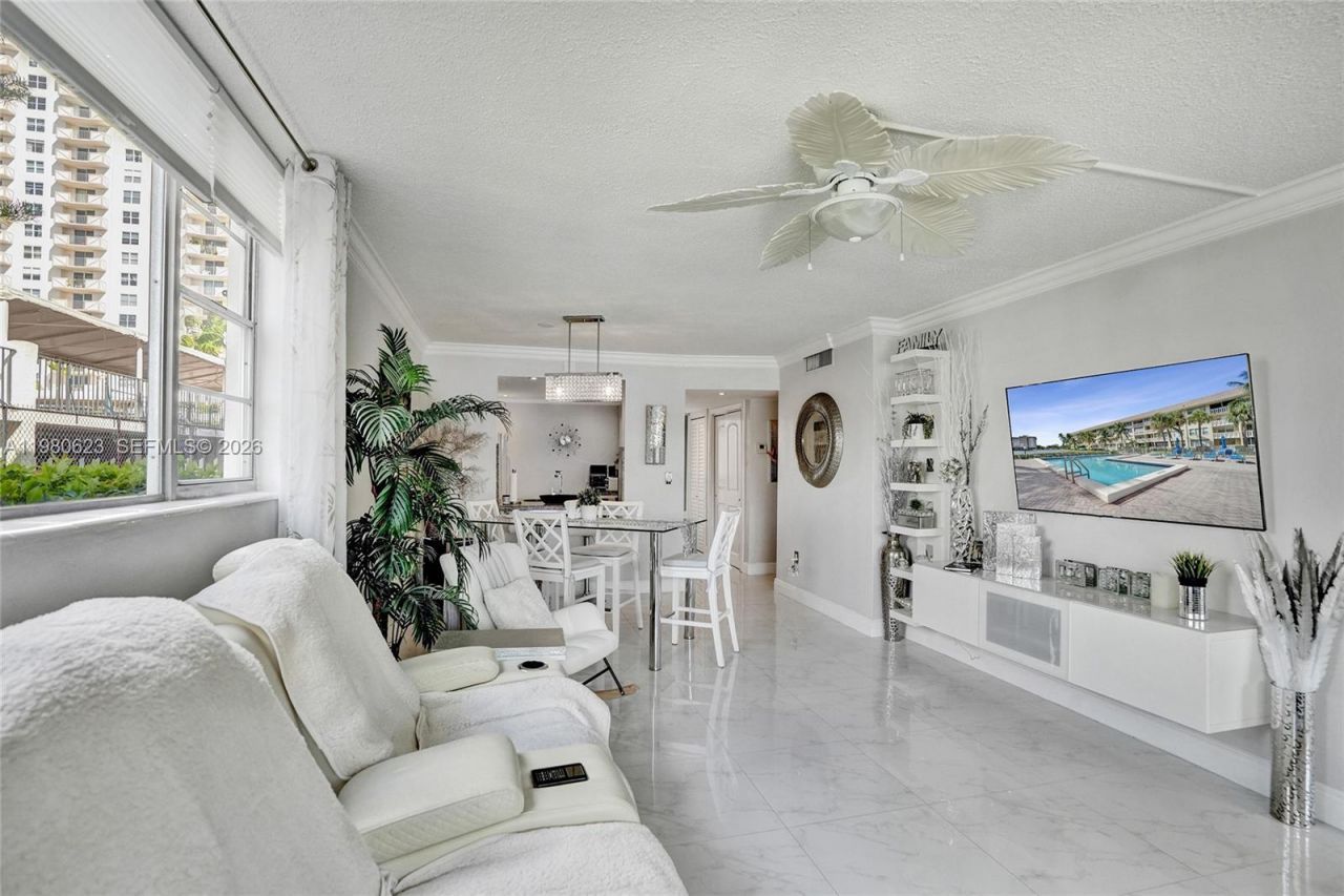 1889 S Ocean Dr , Unit 114, Hallandale Beach, FL 33009 Photo