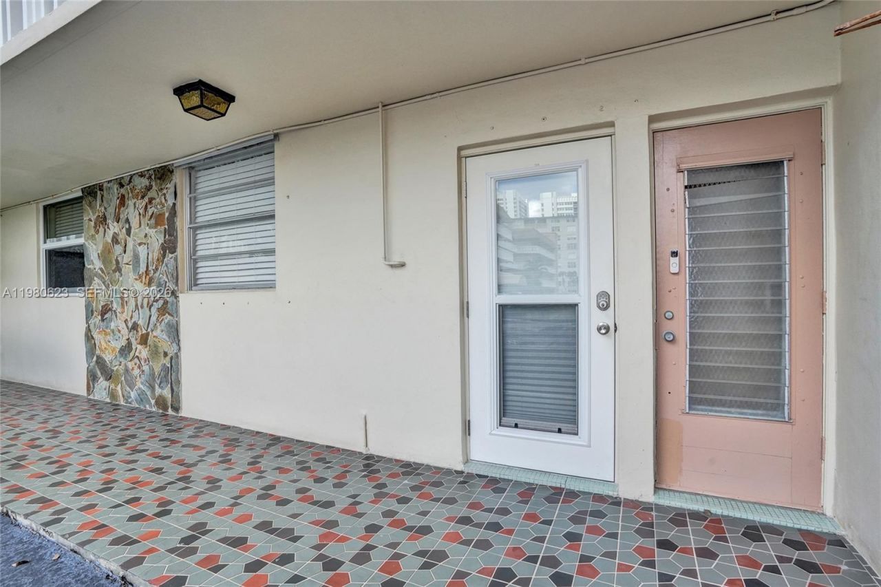 1889 S Ocean Dr , Unit 114, Hallandale Beach, FL 33009 Photo