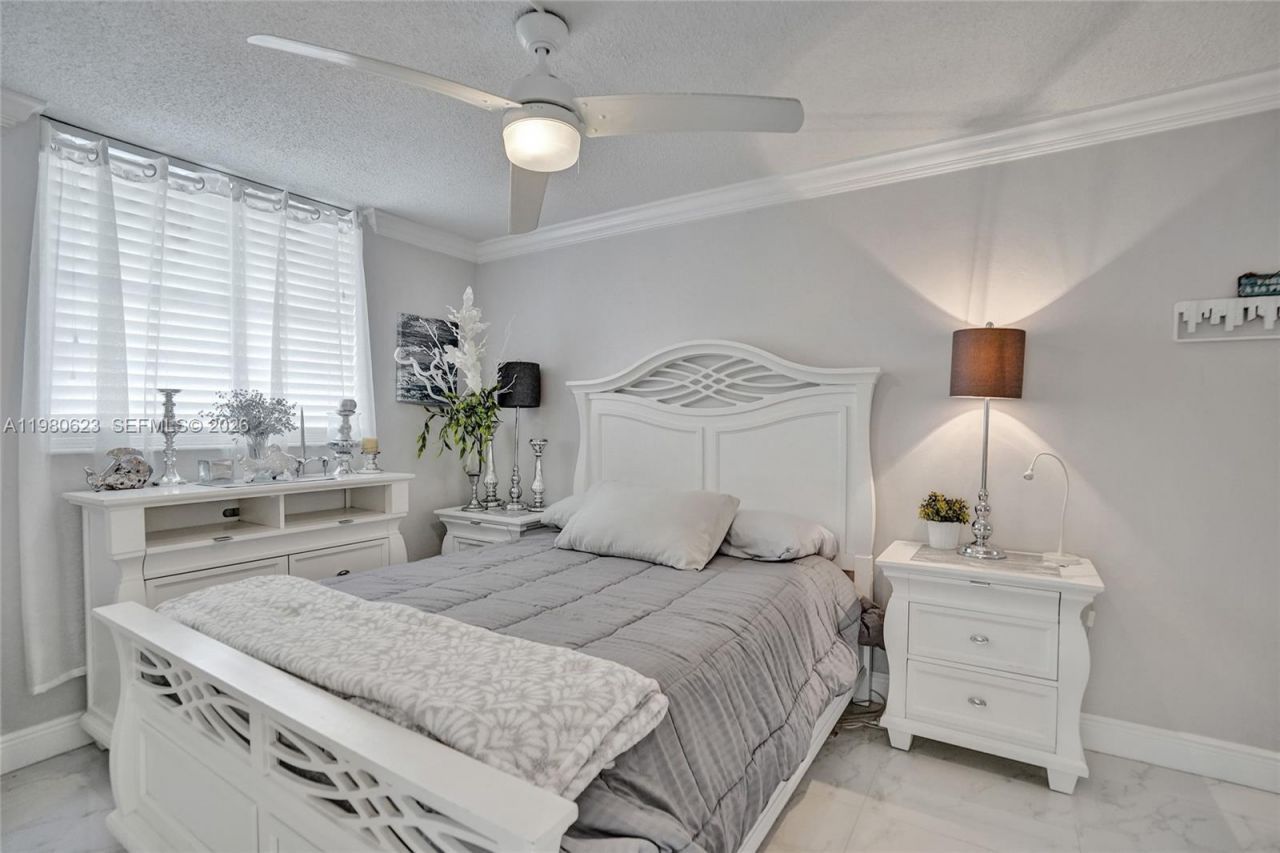 1889 S Ocean Dr , Unit 114, Hallandale Beach, FL 33009 Photo