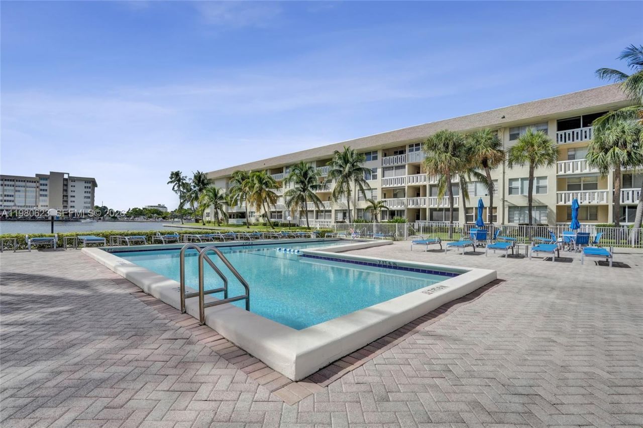 1889 S Ocean Dr , Unit 114, Hallandale Beach, FL 33009 Photo