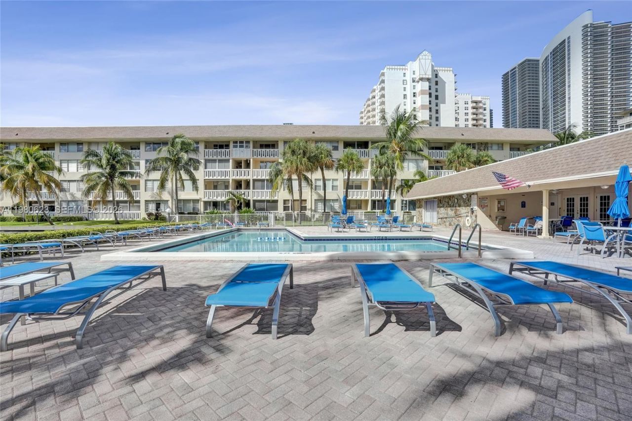 1889 S Ocean Dr , Unit 114, Hallandale Beach, FL 33009 Photo