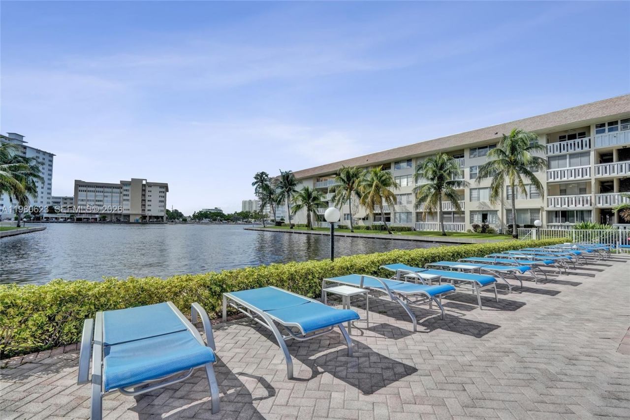 1889 S Ocean Dr , Unit 114, Hallandale Beach, FL 33009 Photo