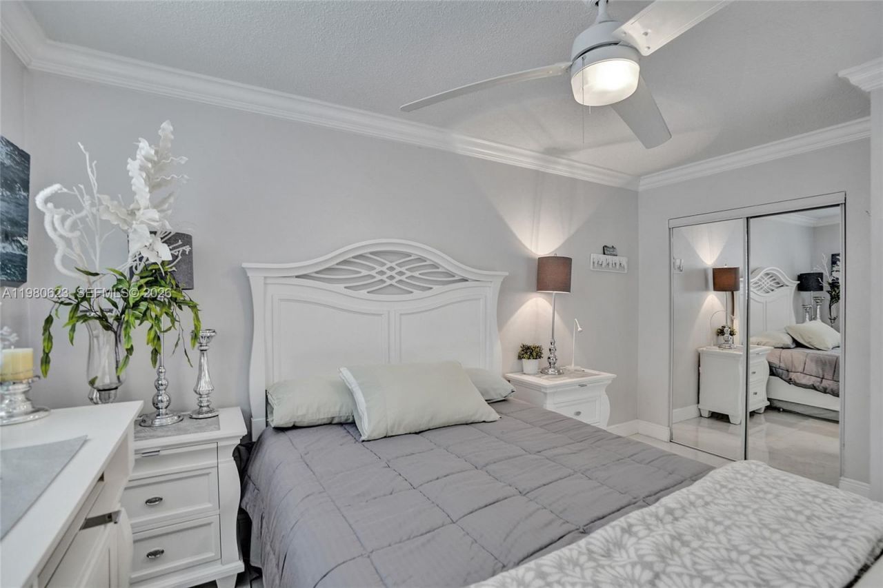 1889 S Ocean Dr , Unit 114, Hallandale Beach, FL 33009 Photo