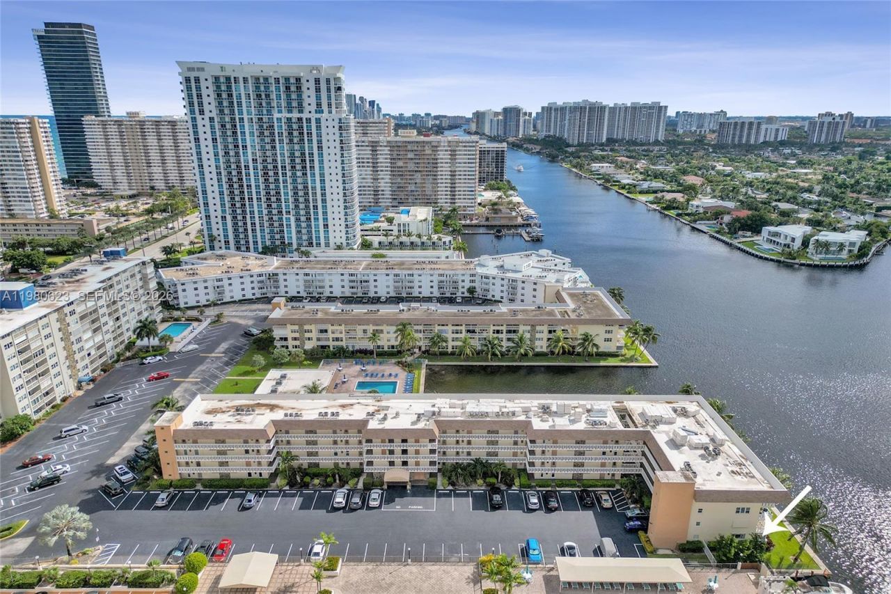 1889 S Ocean Dr , Unit 114, Hallandale Beach, FL 33009 Photo