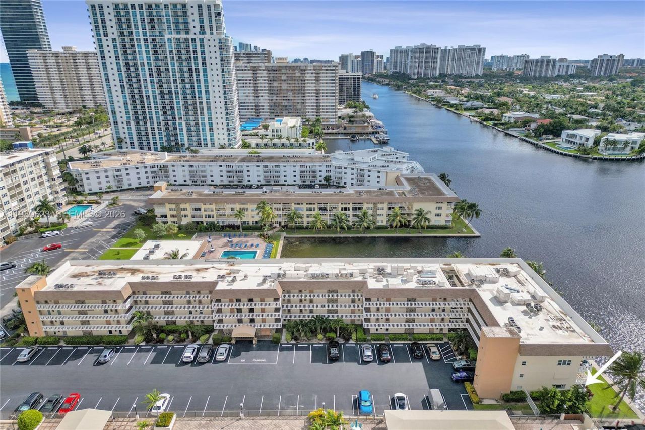 1889 S Ocean Dr , Unit 114, Hallandale Beach, FL 33009 Photo