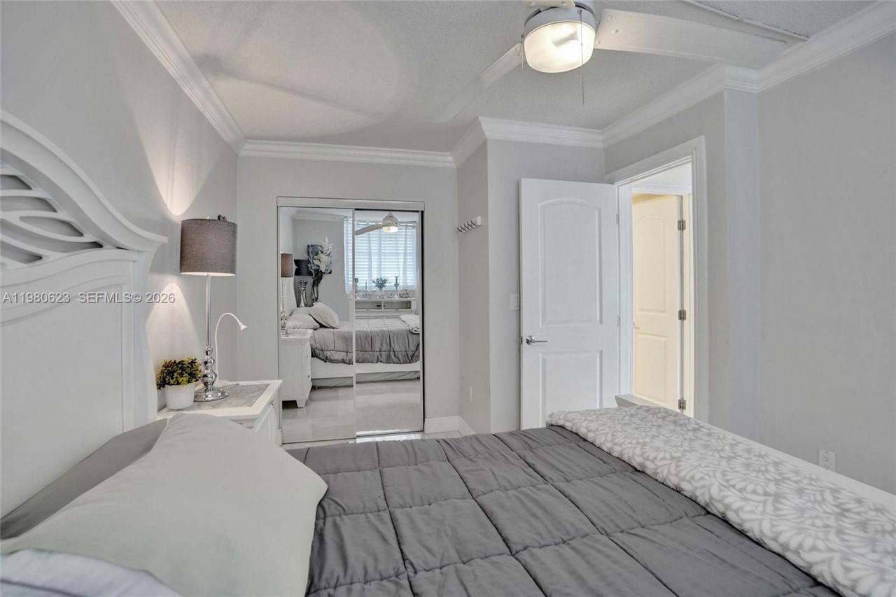 1889 S Ocean Dr , Unit 114, Hallandale Beach, FL 33009 Photo