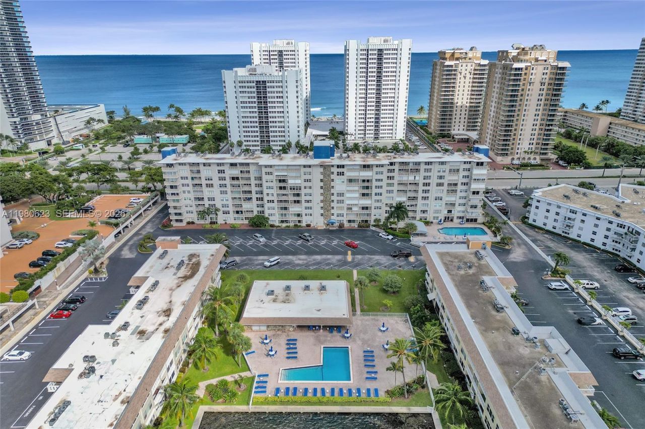 1889 S Ocean Dr , Unit 114, Hallandale Beach, FL 33009 Photo