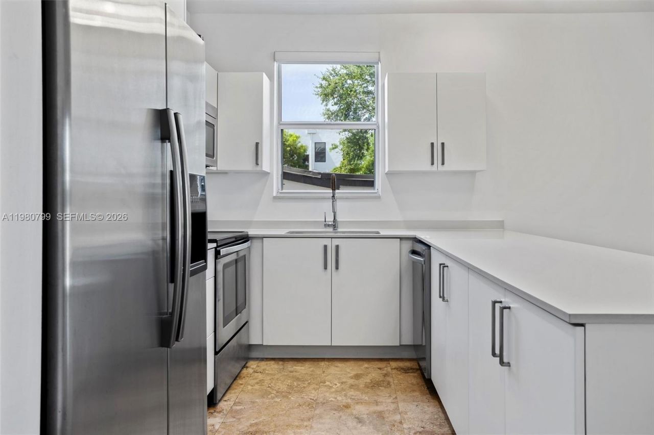 2786 SW 34th Ave , Miami, FL 33133 Photo