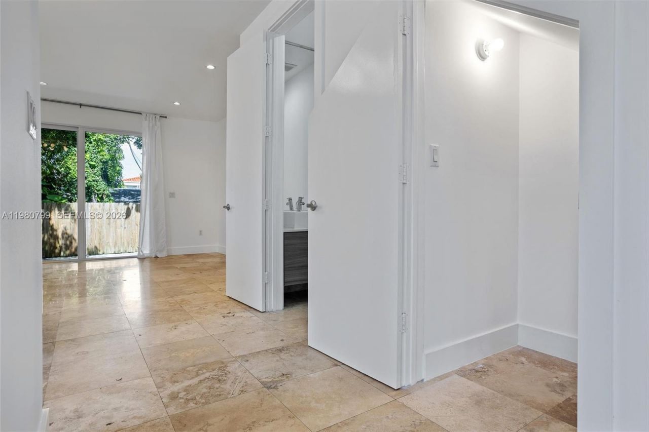 2786 SW 34th Ave , Miami, FL 33133 Photo