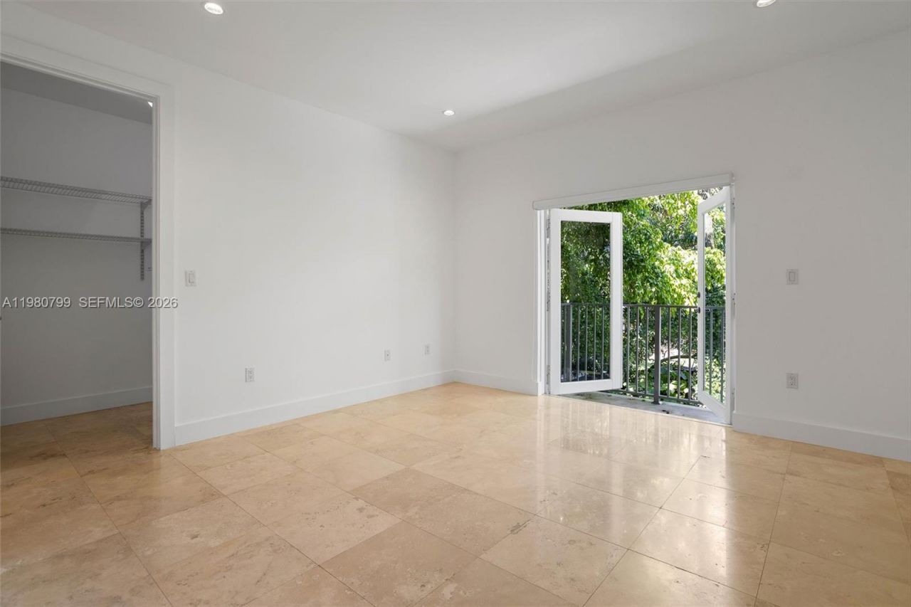 2786 SW 34th Ave , Miami, FL 33133 Photo