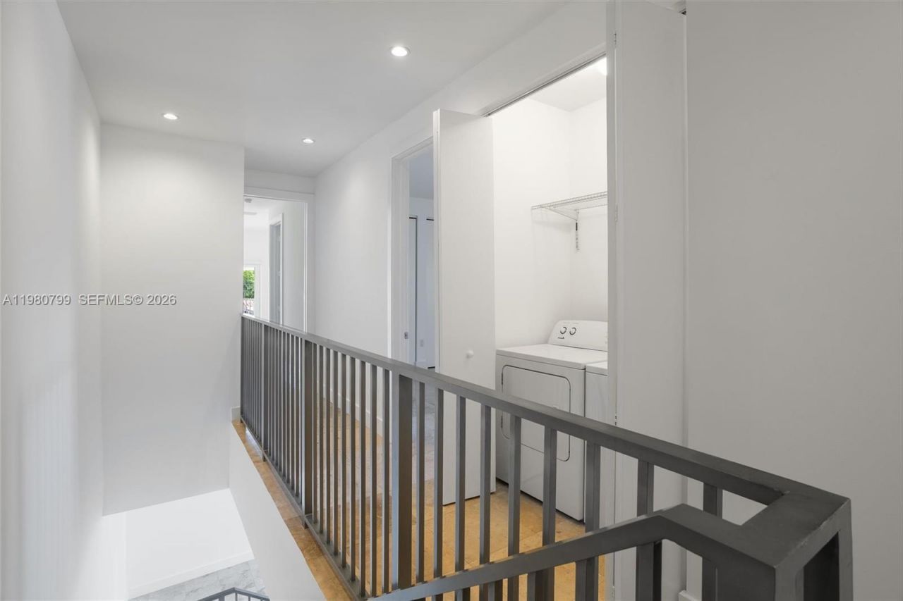 2786 SW 34th Ave , Miami, FL 33133 Photo