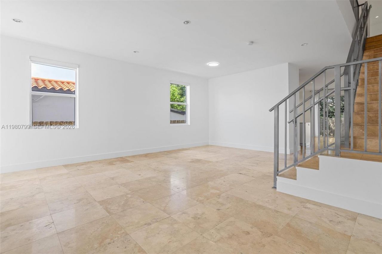 2786 SW 34th Ave , Miami, FL 33133 Photo