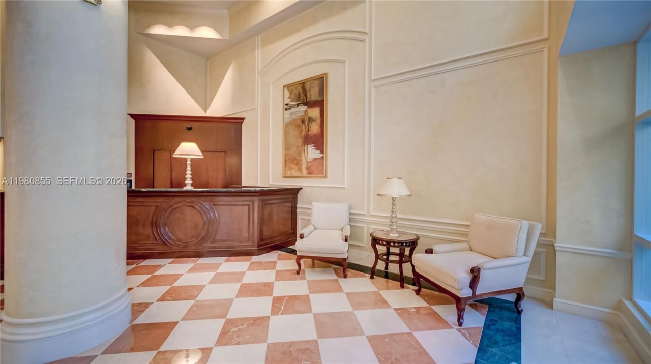 20000 E Country Club Dr , Unit 512, Aventura, FL 33180 Photo