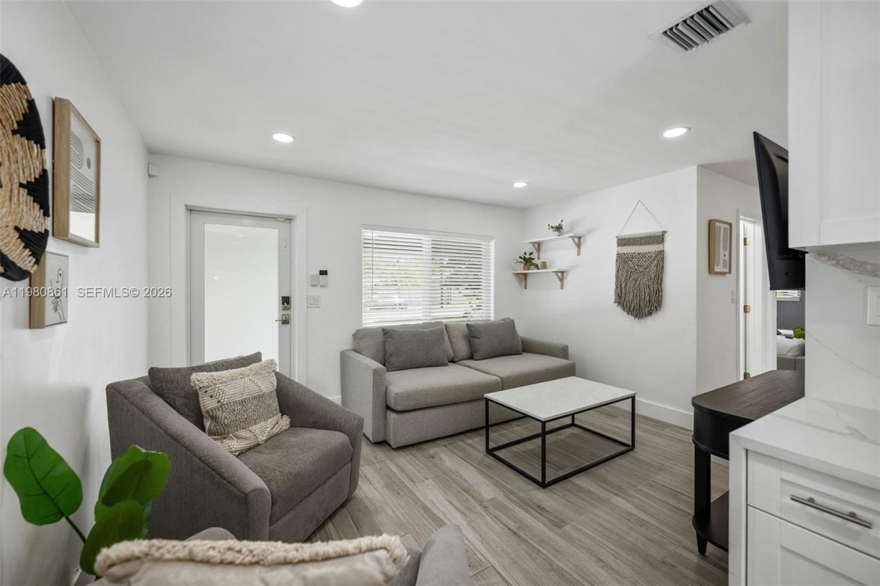 1448 NE 25th Ct , Pompano Beach, FL 33064 Photo