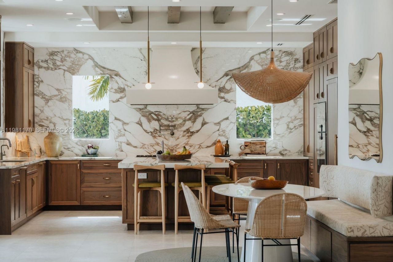 2300 NE 34th Ct, Lighthouse Point, FL 33064 Photo