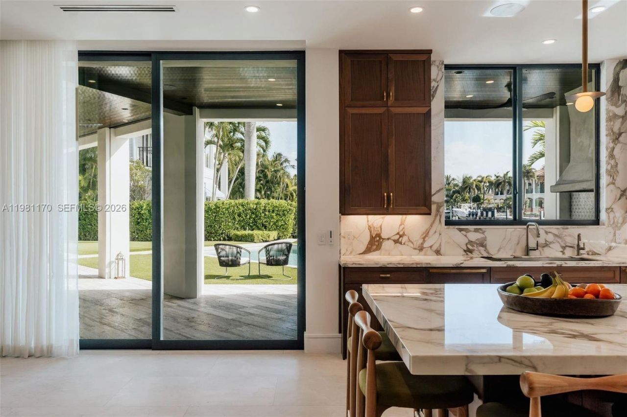 2300 NE 34th Ct, Lighthouse Point, FL 33064 Photo