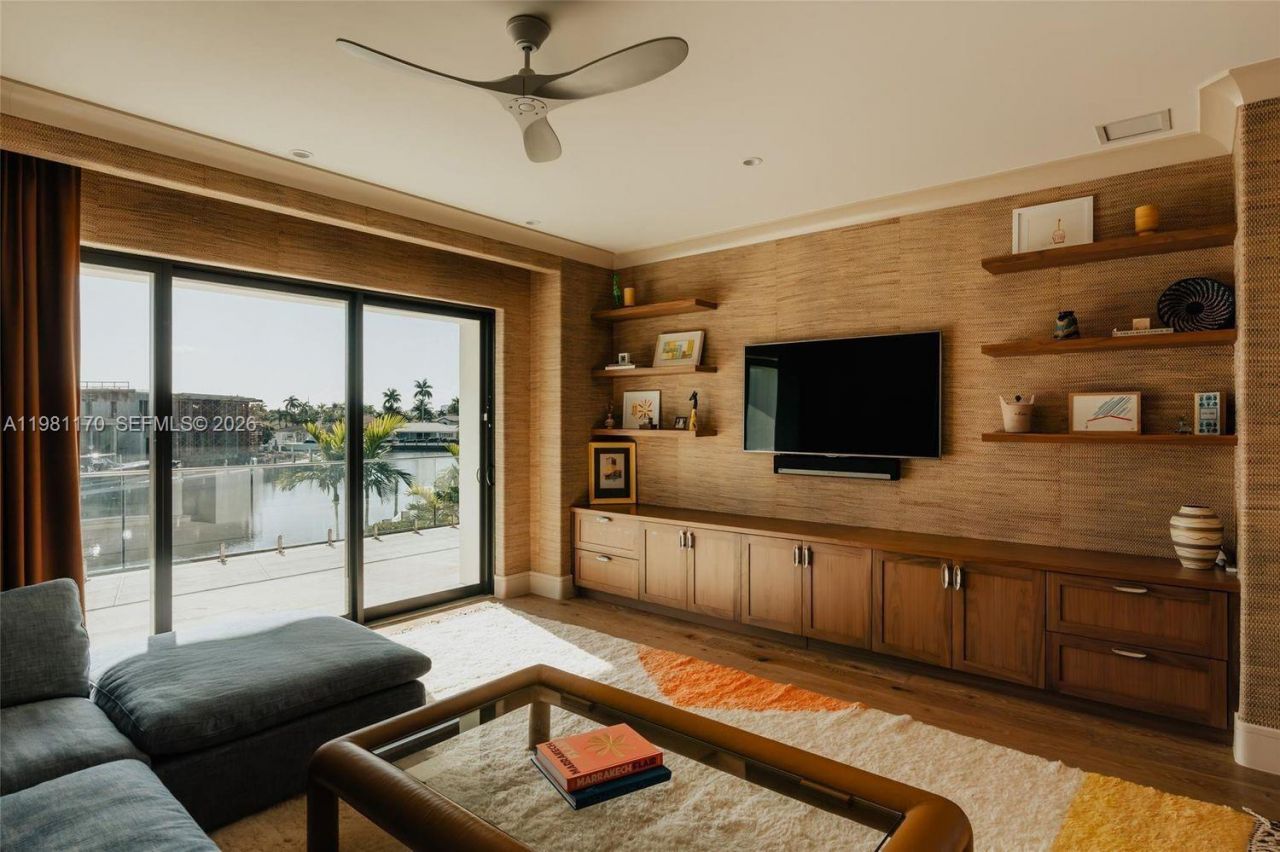 2300 NE 34th Ct, Lighthouse Point, FL 33064 Photo