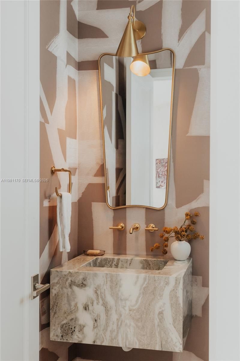 2300 NE 34th Ct, Lighthouse Point, FL 33064 Photo