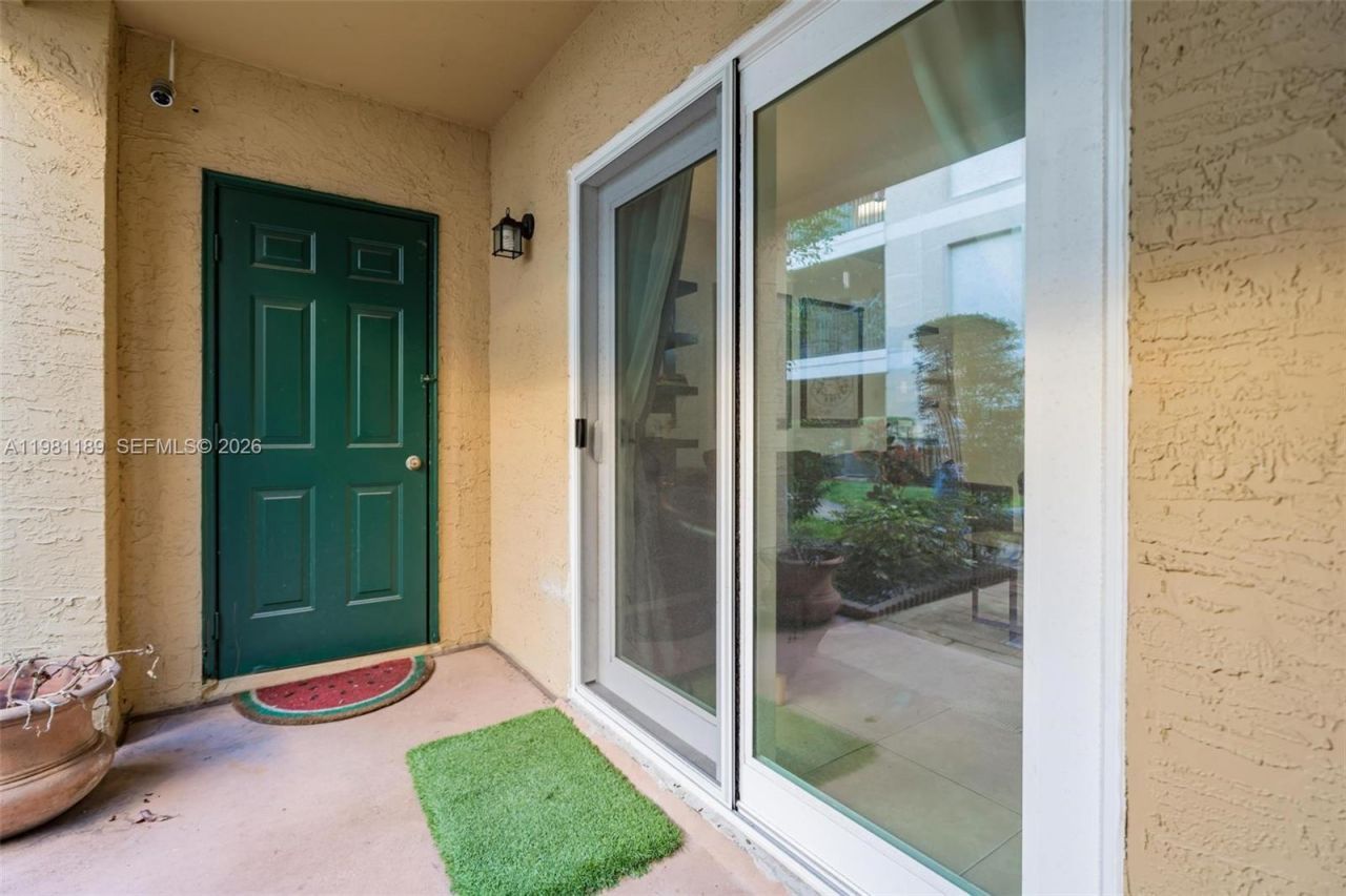 875 Riverside Dr, Unit 712, Coral Springs, FL 33071 Photo