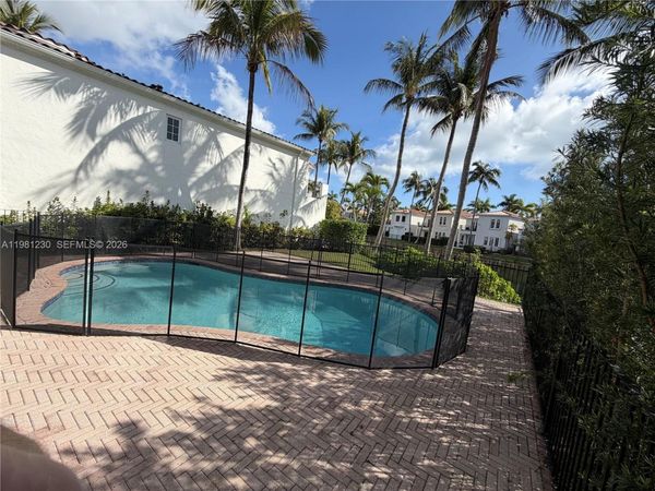 20729 NE 32nd Ave , Aventura, FL 33180