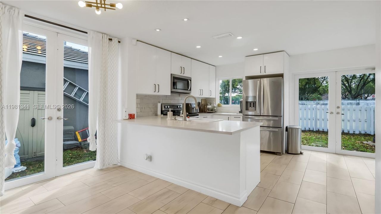 9913 NW 2nd St , Plantation, FL 33324 Photo