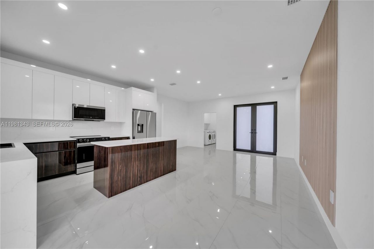 704 Holmes Ave, Lehigh Acres, FL 33974 Photo