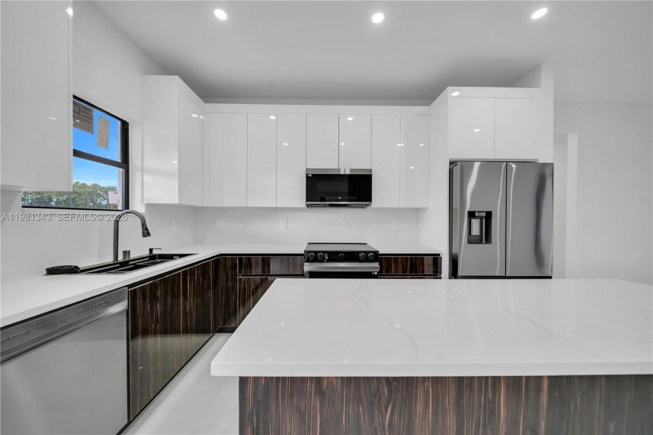 704 Holmes Ave, Lehigh Acres, FL 33974 Photo