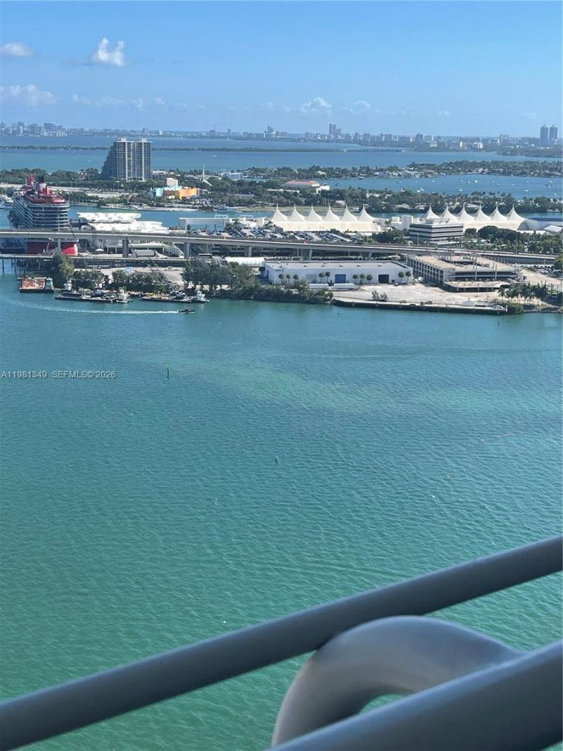335 S Biscayne Blvd , Unit 3610, Miami, FL 33131 Photo