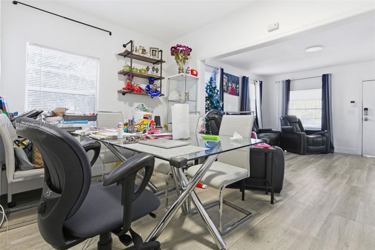 2142 NW 33rd St , Miami, FL 33142 Photo