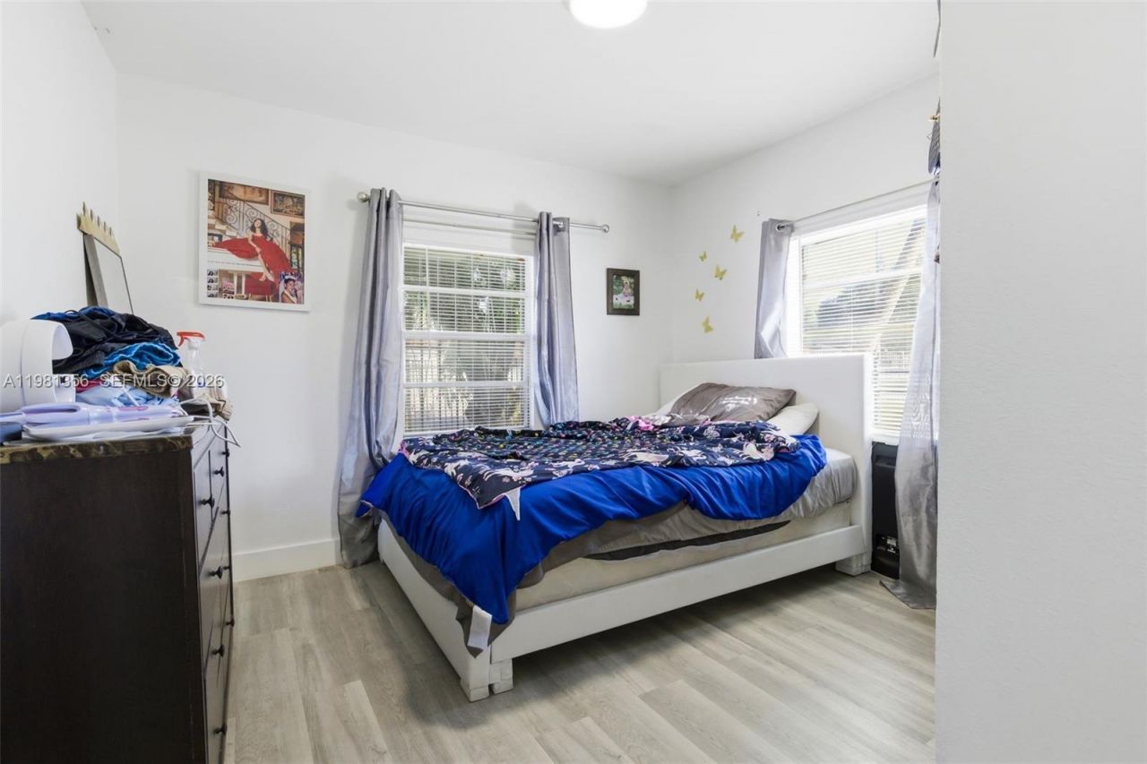 2142 NW 33rd St , Miami, FL 33142 Photo