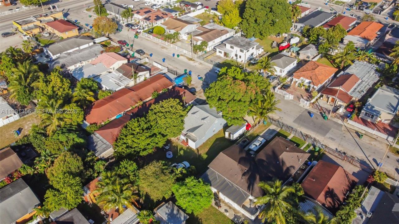 2142 NW 33rd St , Miami, FL 33142 Photo