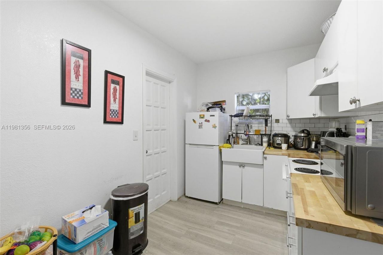 2142 NW 33rd St , Miami, FL 33142 Photo